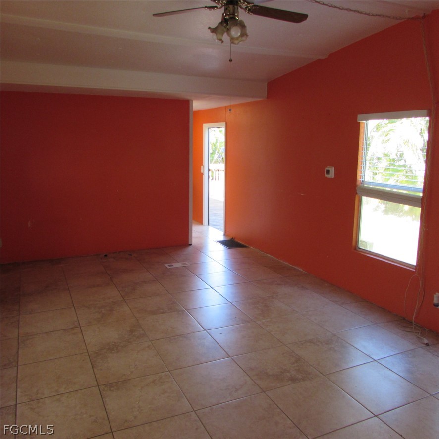 5923 Bomar LN