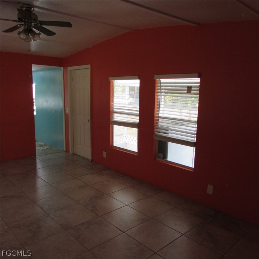 5923 Bomar LN