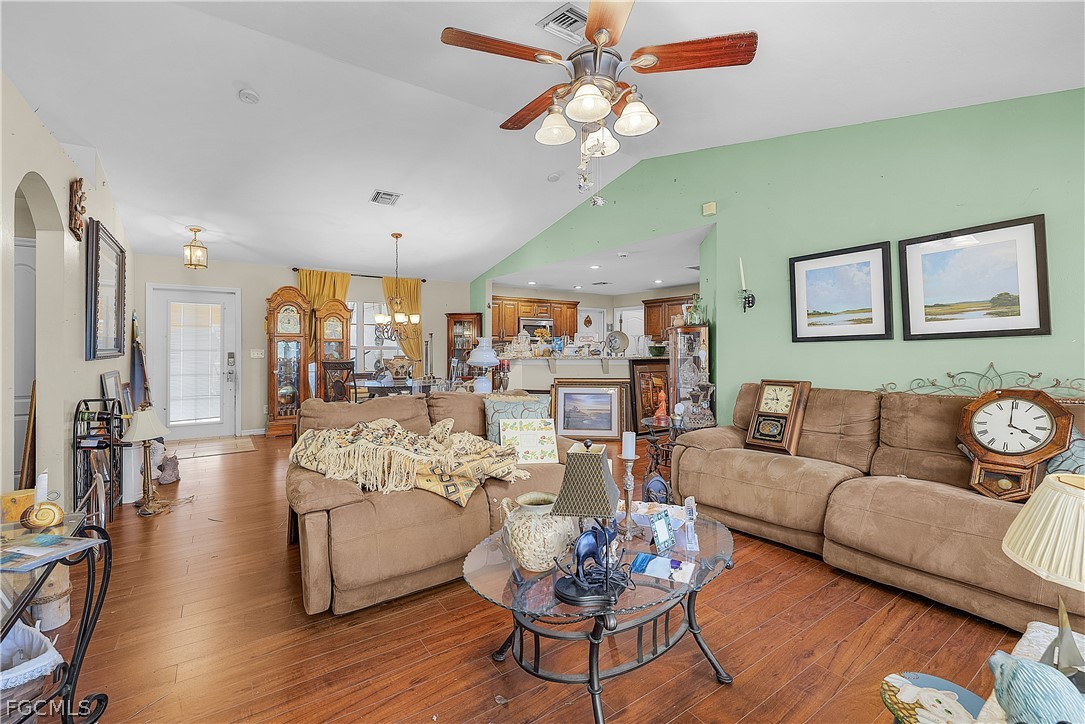3928 NW 41st PL