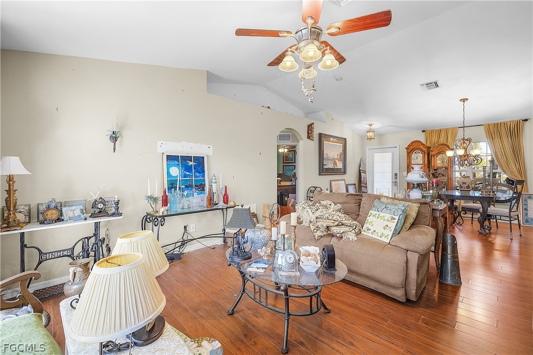 3928 NW 41st PL