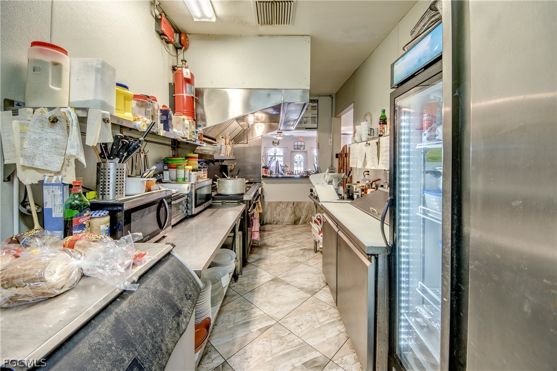 2414 Tamiami TRL C