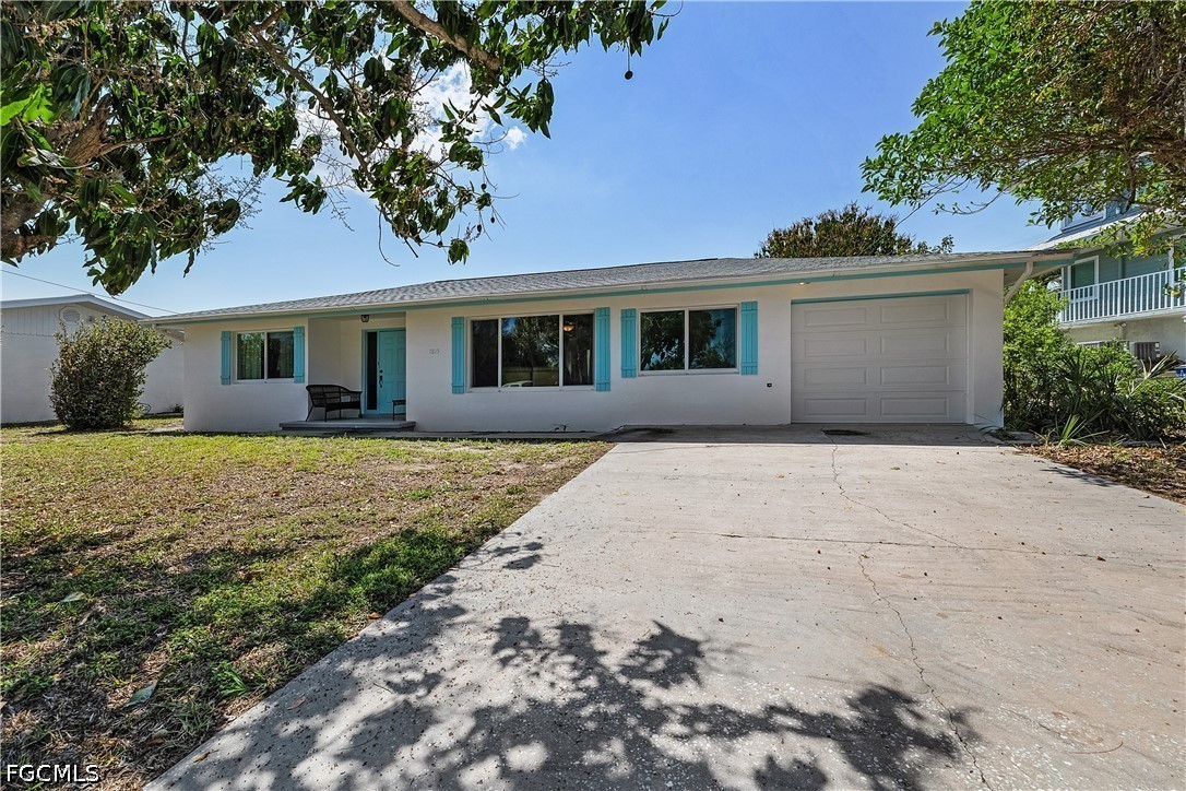 7815 Bocilla LN
