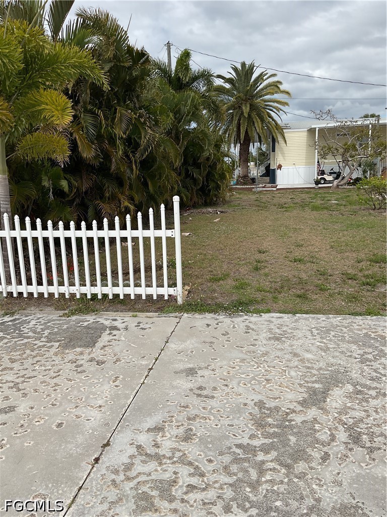5012 Flamingo DR
