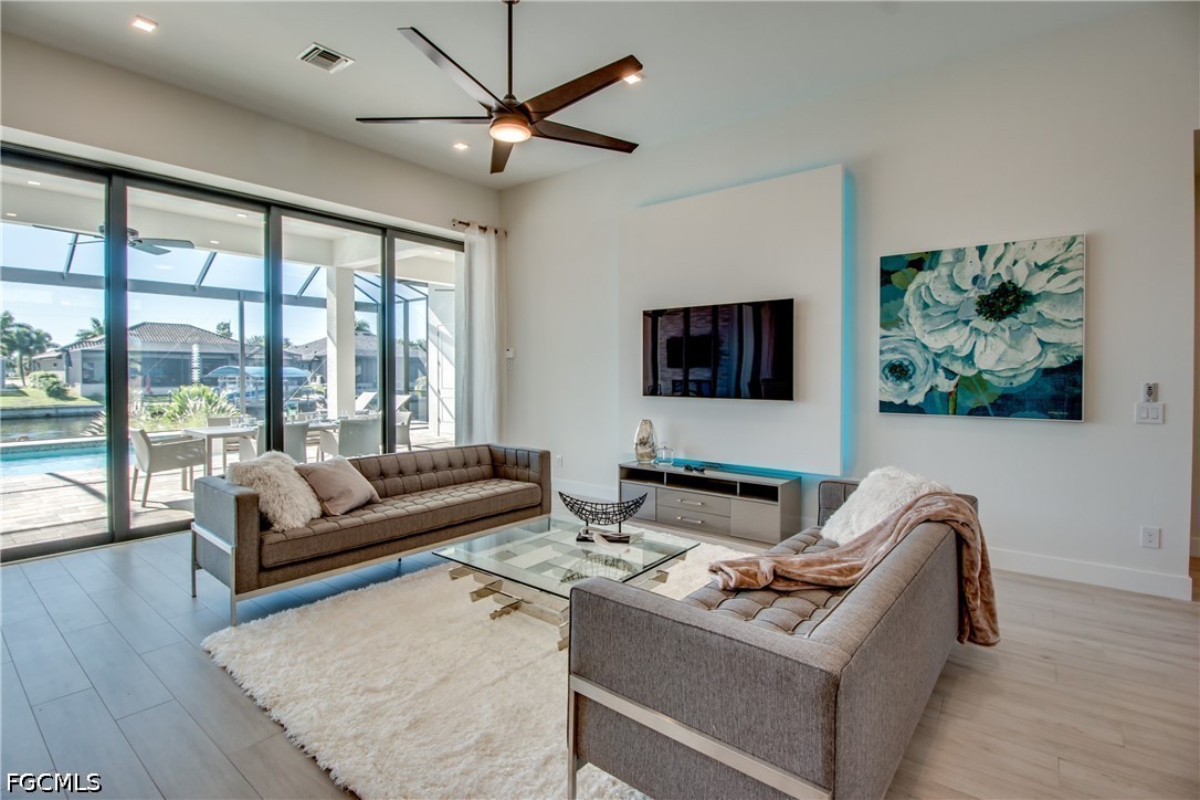 1720 SW 50th TER