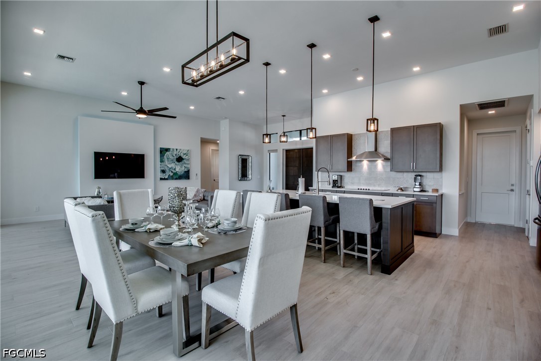 1720 SW 50th TER