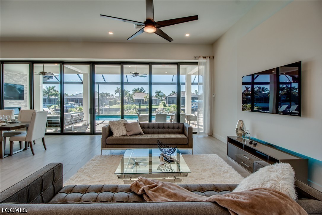1720 SW 50th TER