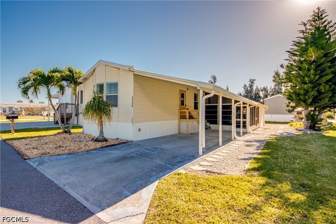 7230 Ladyfish DR