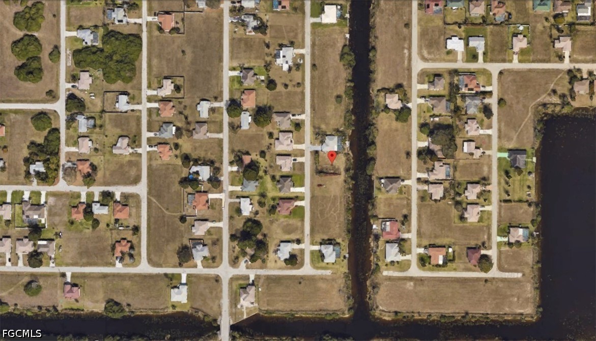 1217 NE 13th PL