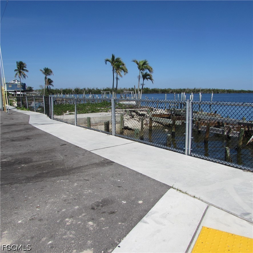 4331 Pine Island RD NW