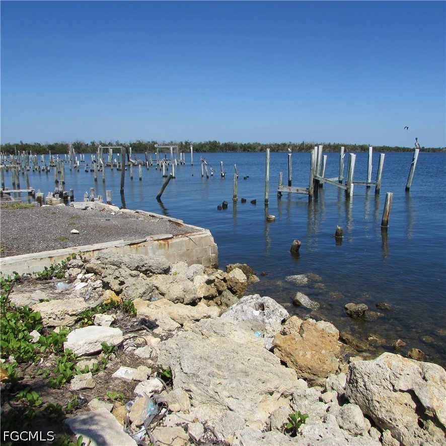 4331 Pine Island RD NW
