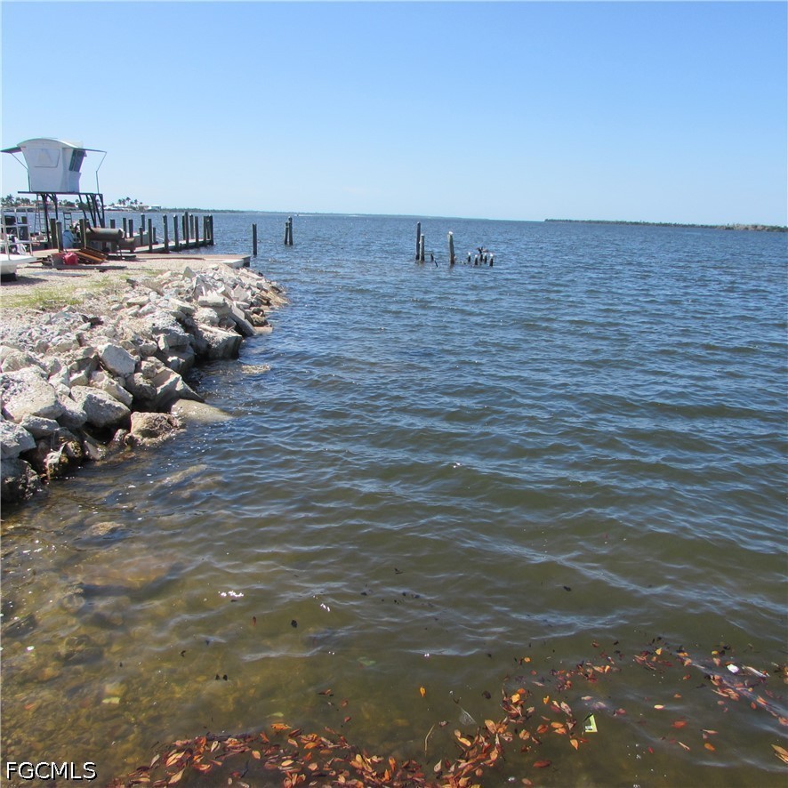 4262 Pine Island RD NW