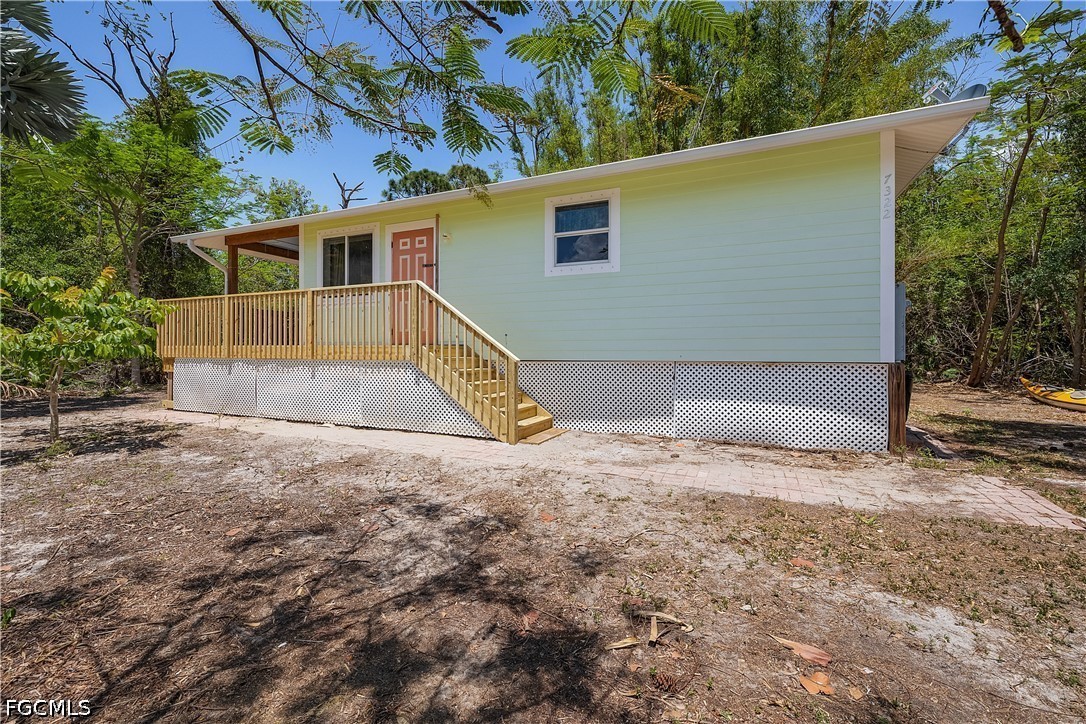 7322 Hibiscus AVE