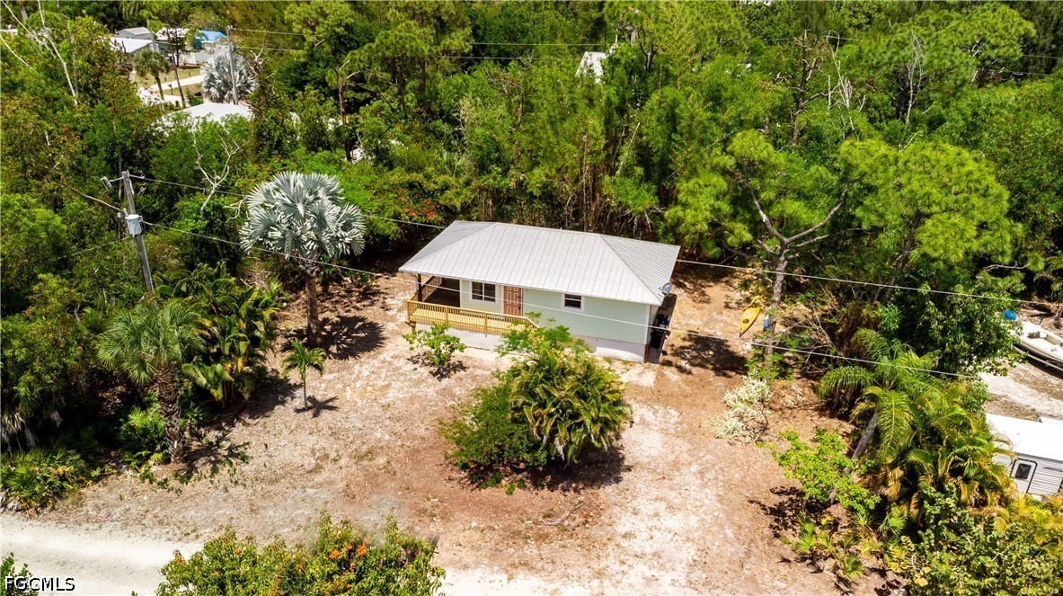 7322 Hibiscus AVE