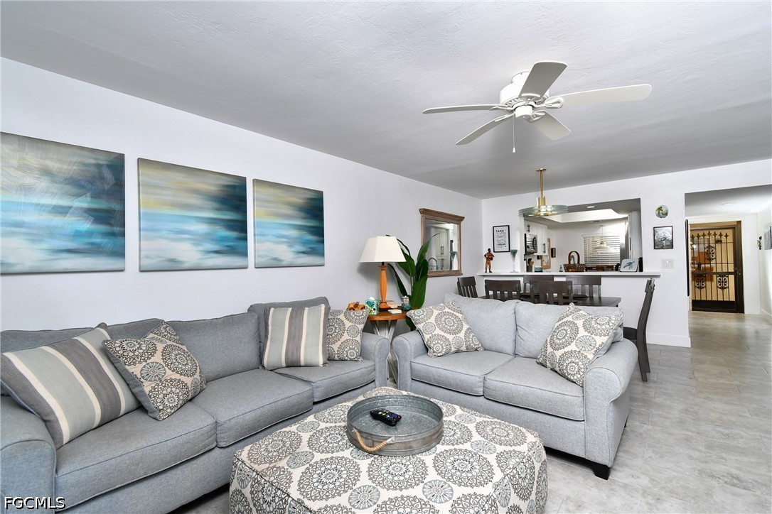 12150 Kelly Sands WAY 607