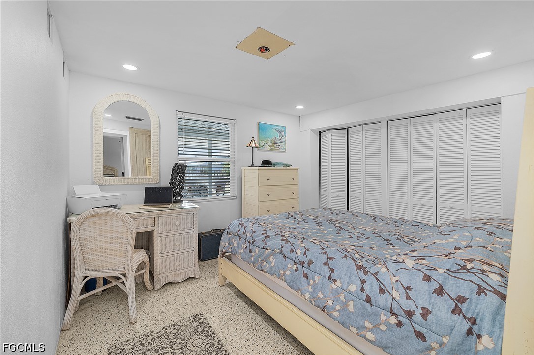 5387 Marina DR