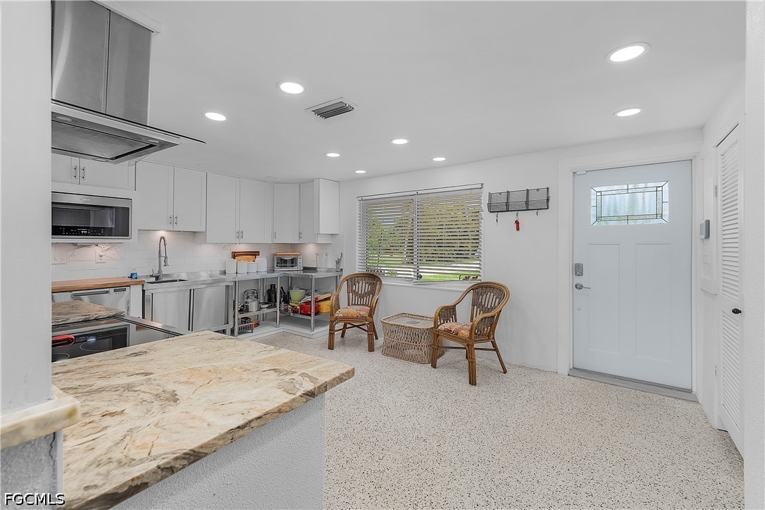 5387 Marina DR
