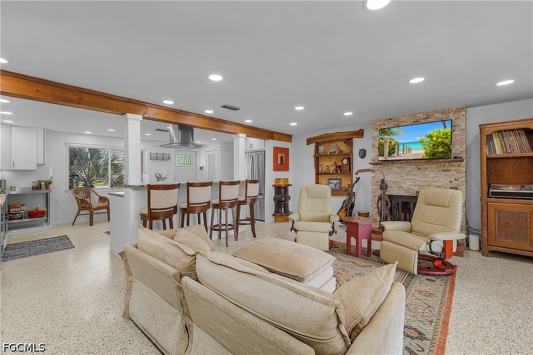 5387 Marina DR