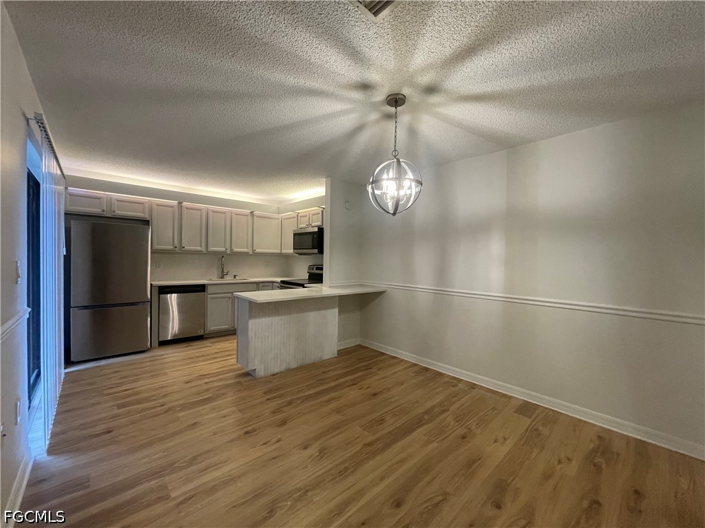 5218 Cedarbend DR 4