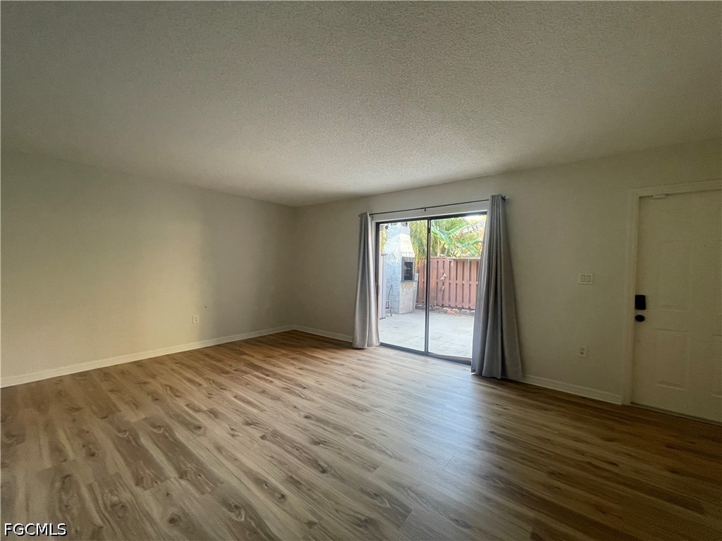 5218 Cedarbend DR 4