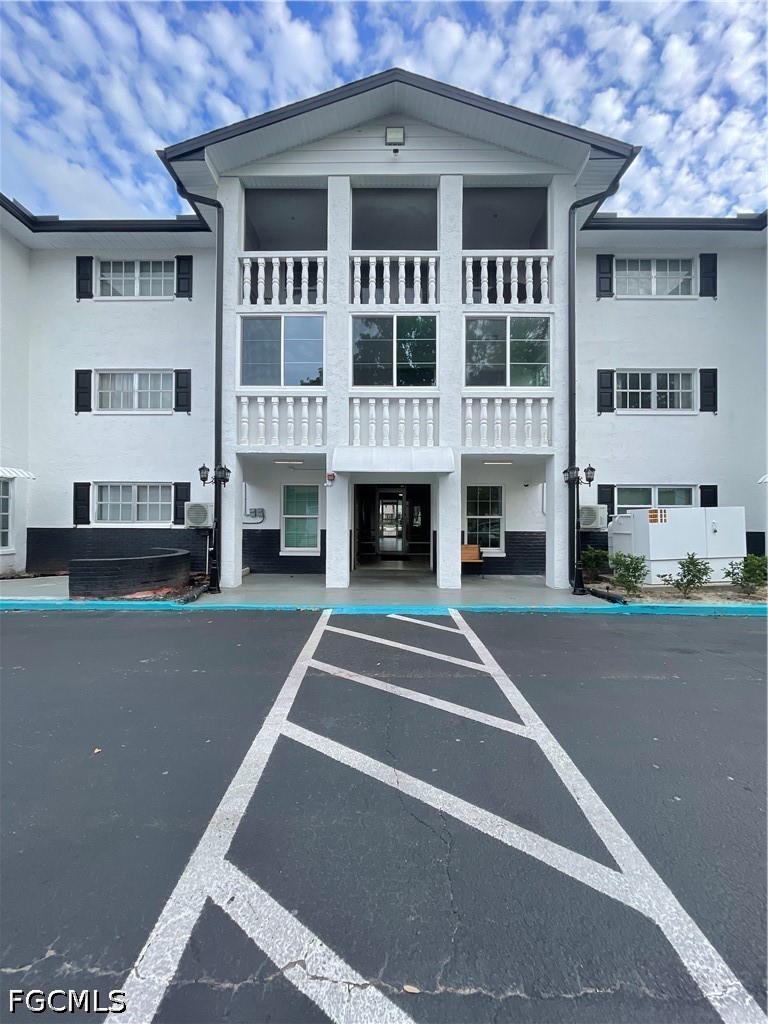 3704 Broadway 318