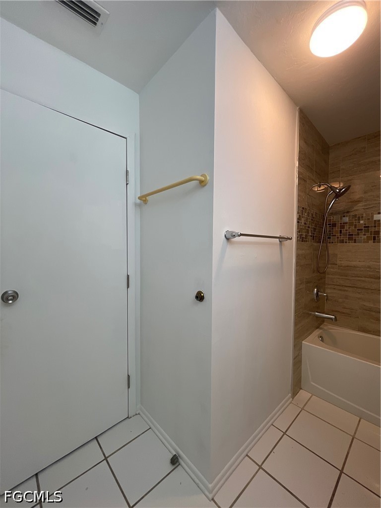 3704 Broadway 318