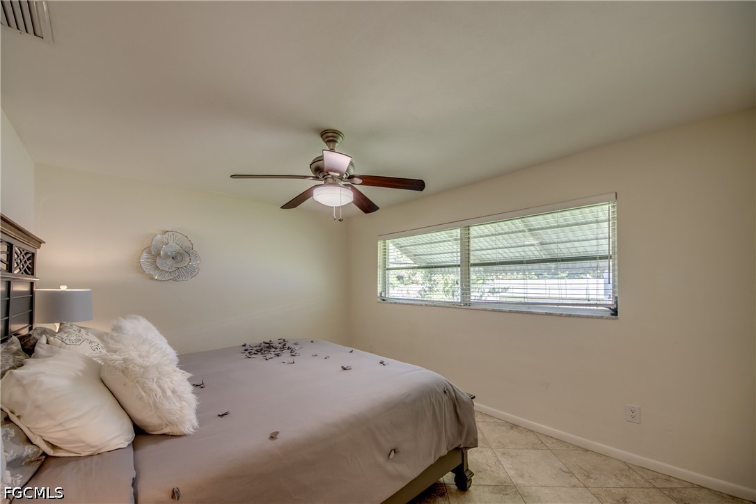 4424 SE 11th PL