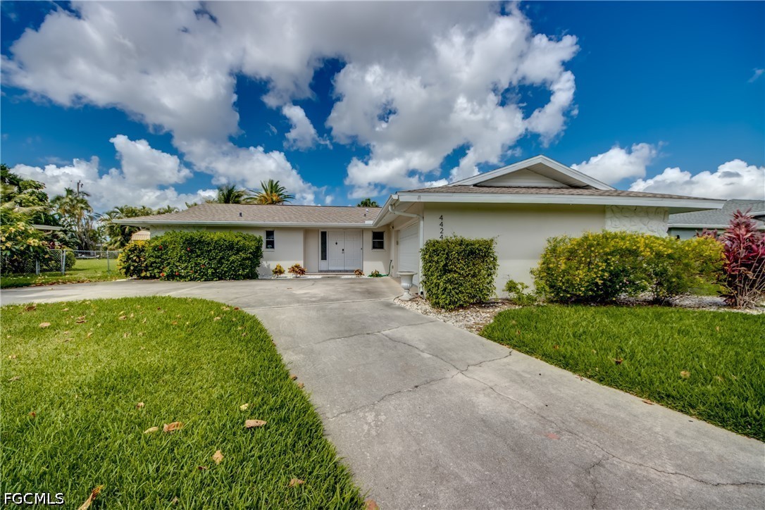 4424 SE 11th PL