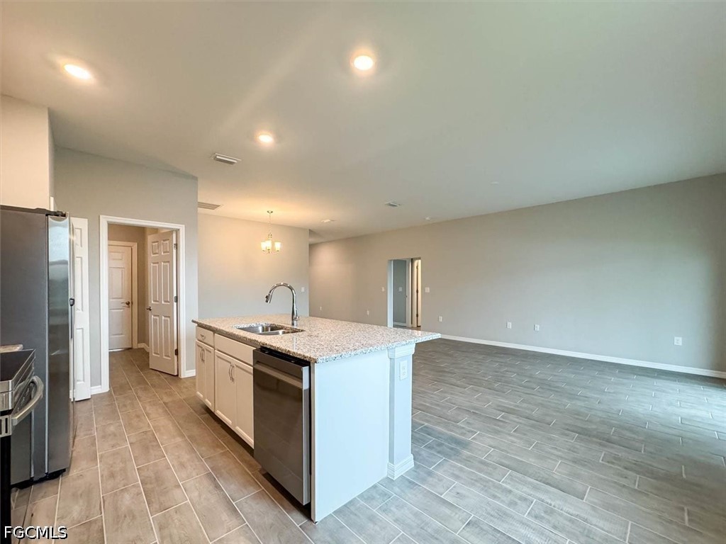 512 NW 25th AVE