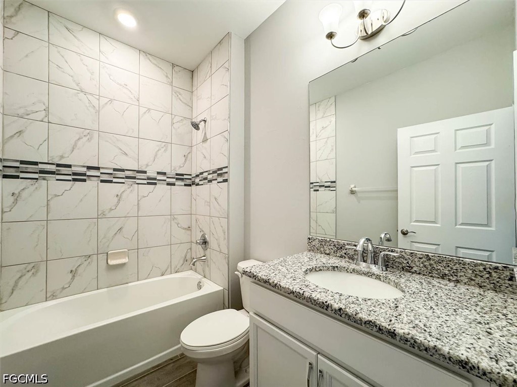 512 NW 25th AVE