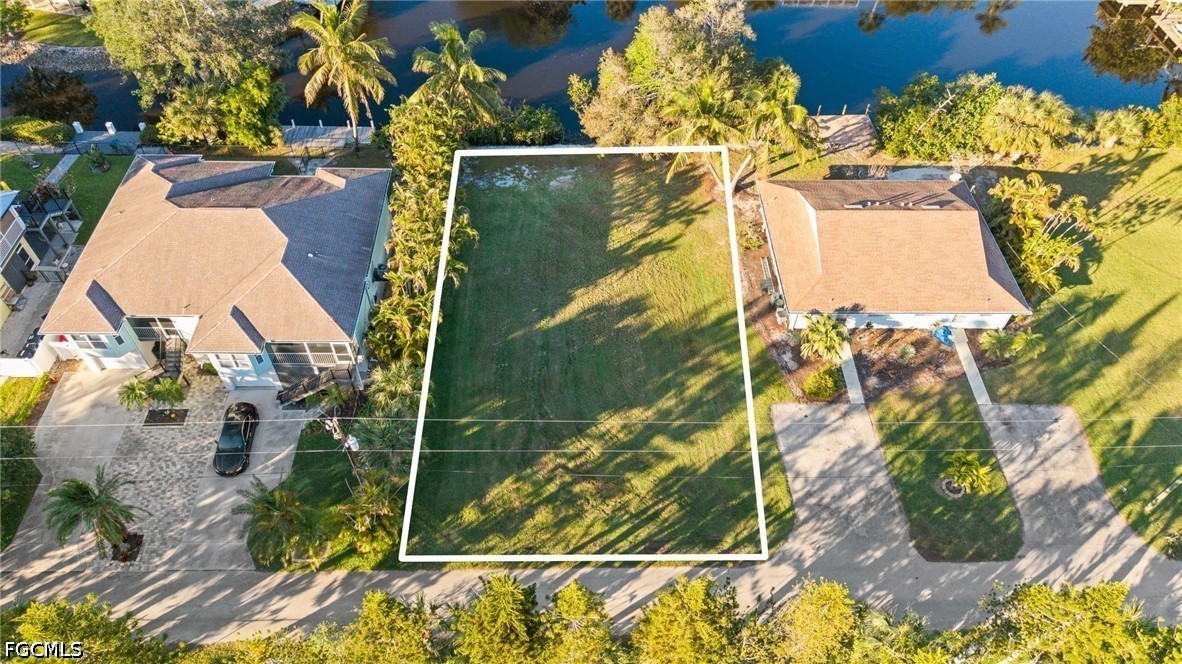 3665 RIVIERA CIR