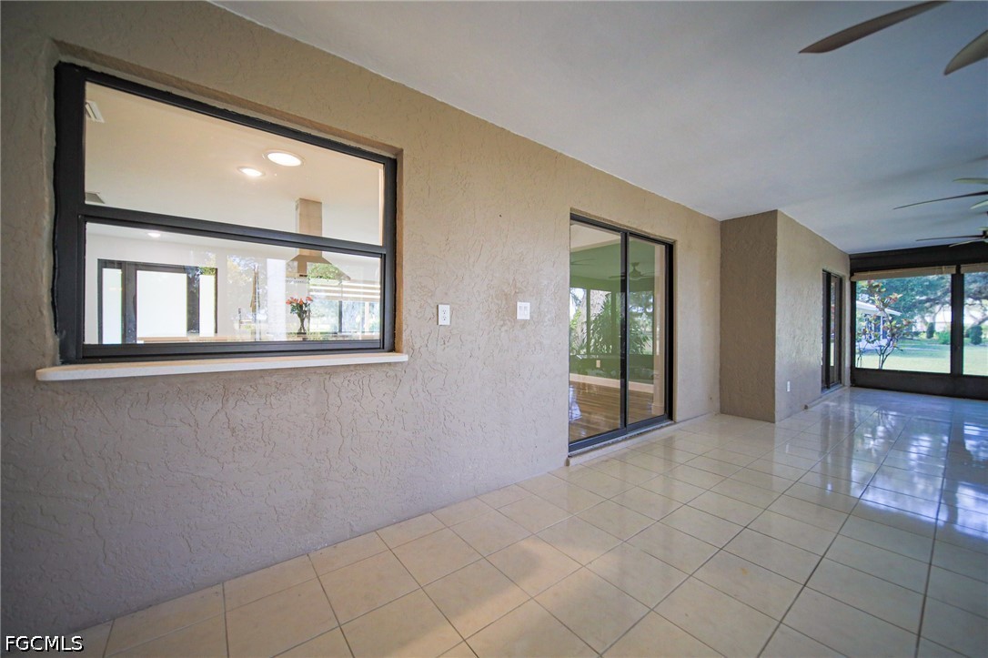 1250 Riverbend DR
