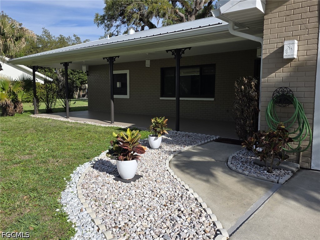 1250 Riverbend DR