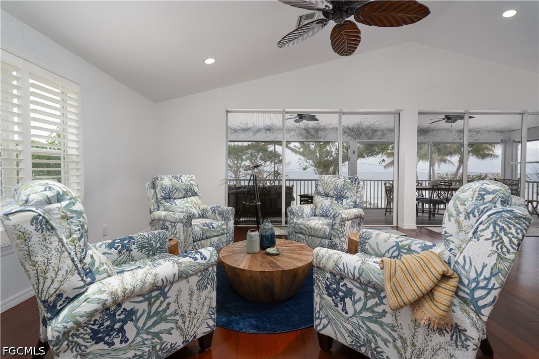 8550 Ebbtide WAY