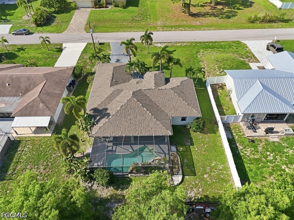 5748 Linden LN