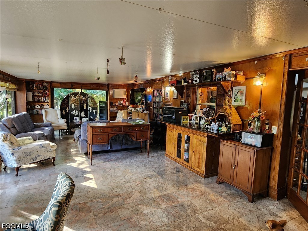 1370 Harbor View DR