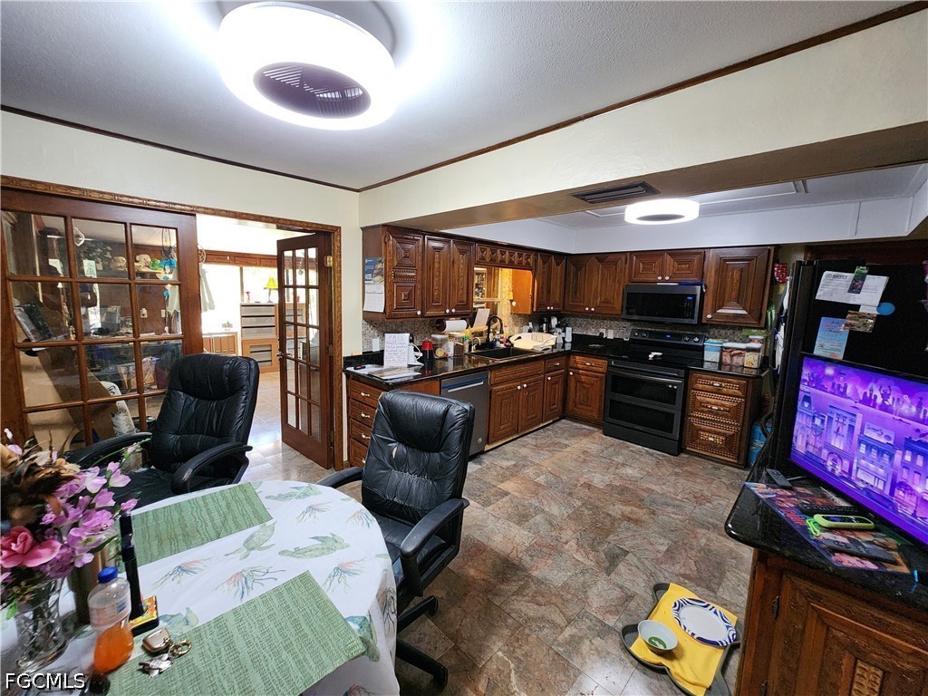 1370 Harbor View DR