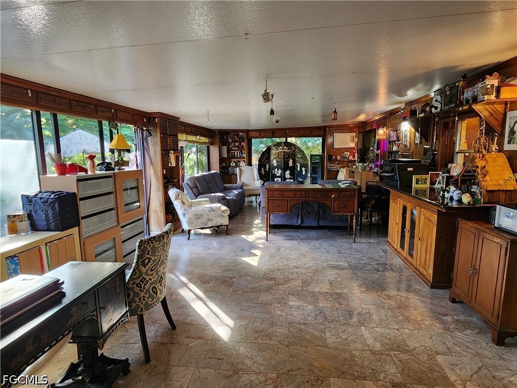 1370 Harbor View DR