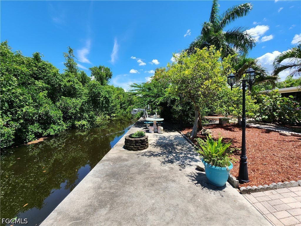 1370 Harbor View DR