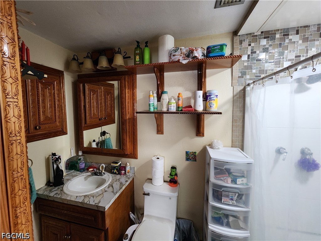 1370 Harbor View DR