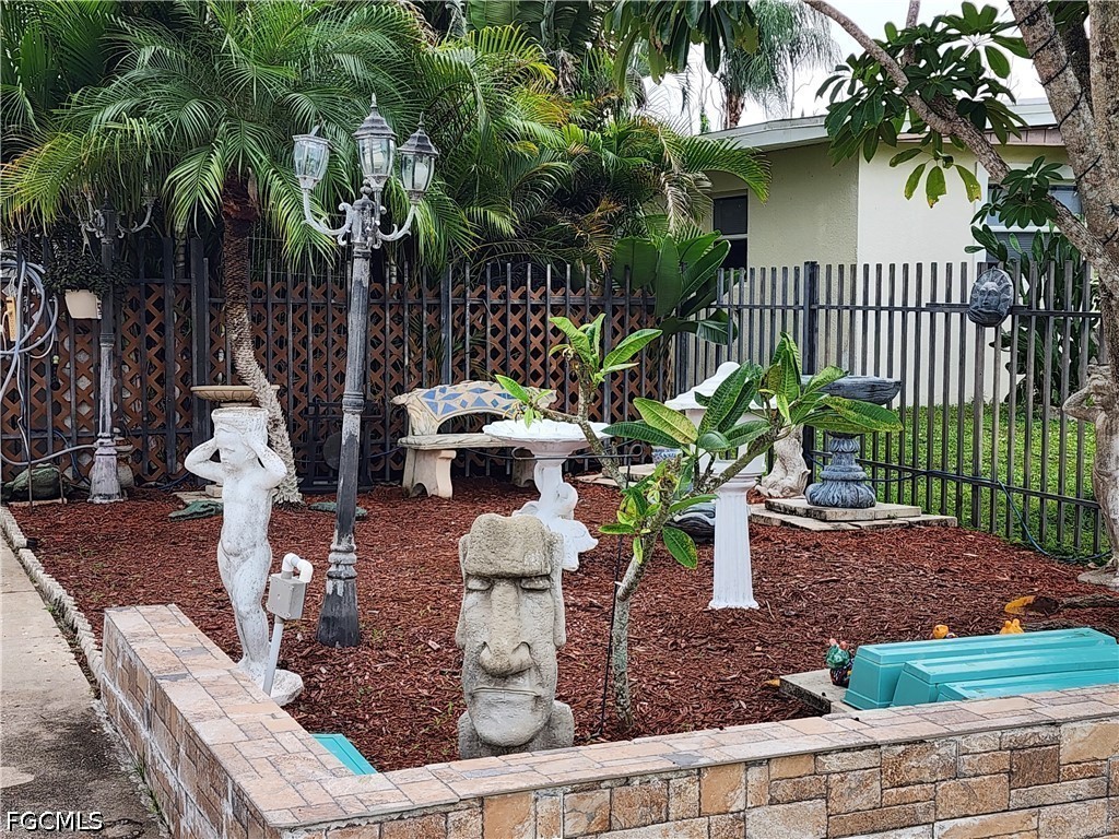 1370 Harbor View DR