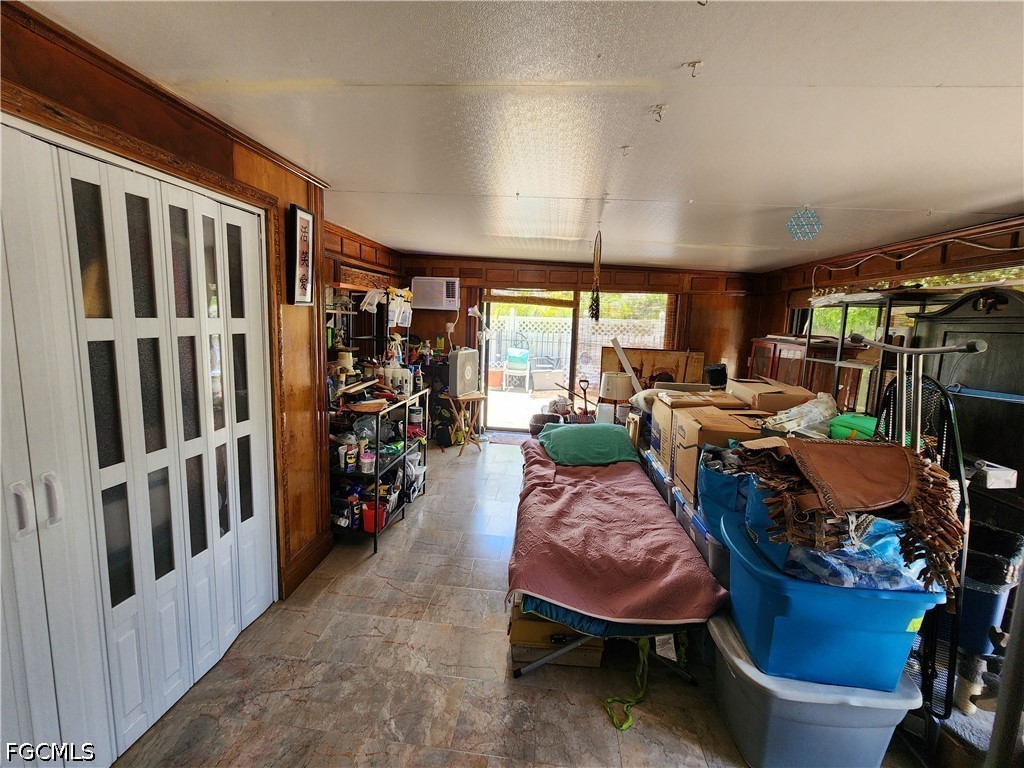 1370 Harbor View DR