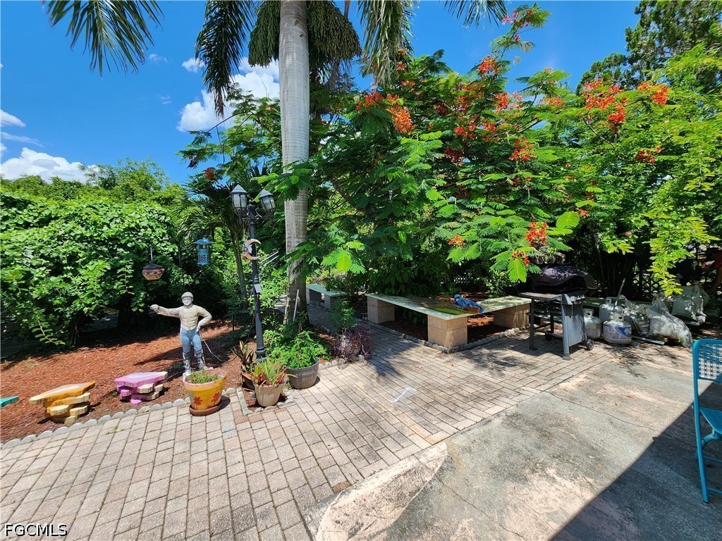 1370 Harbor View DR