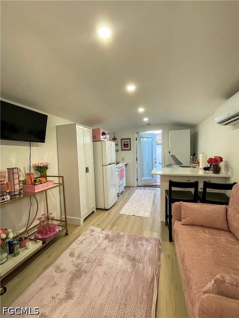 1612 Coronado RD
