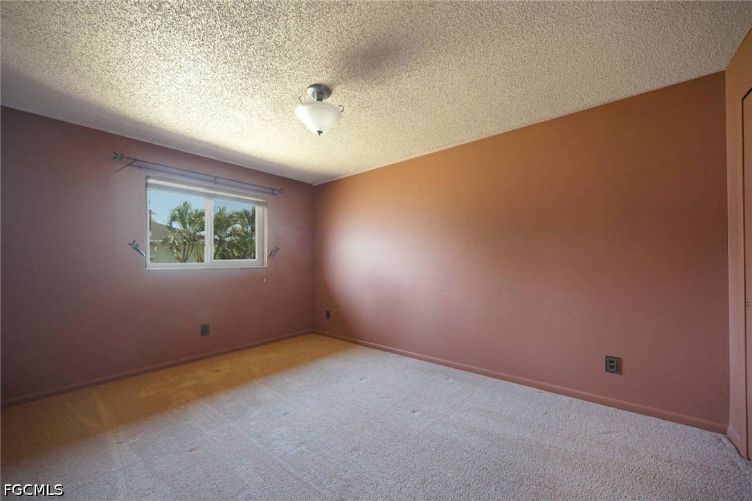 1301 SE 26th TER