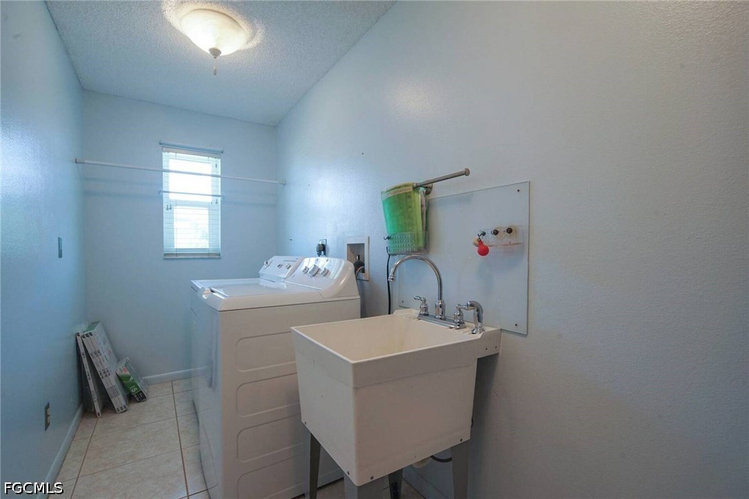 1301 SE 26th TER