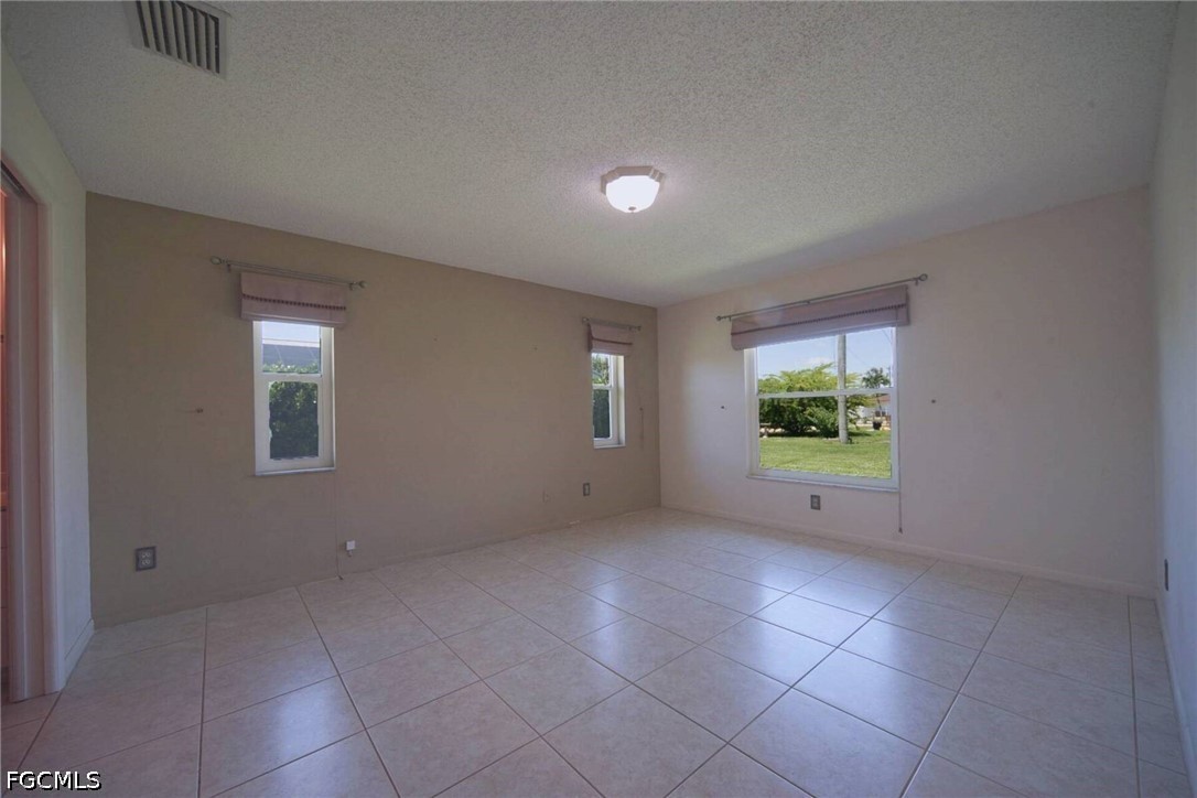 1301 SE 26th TER
