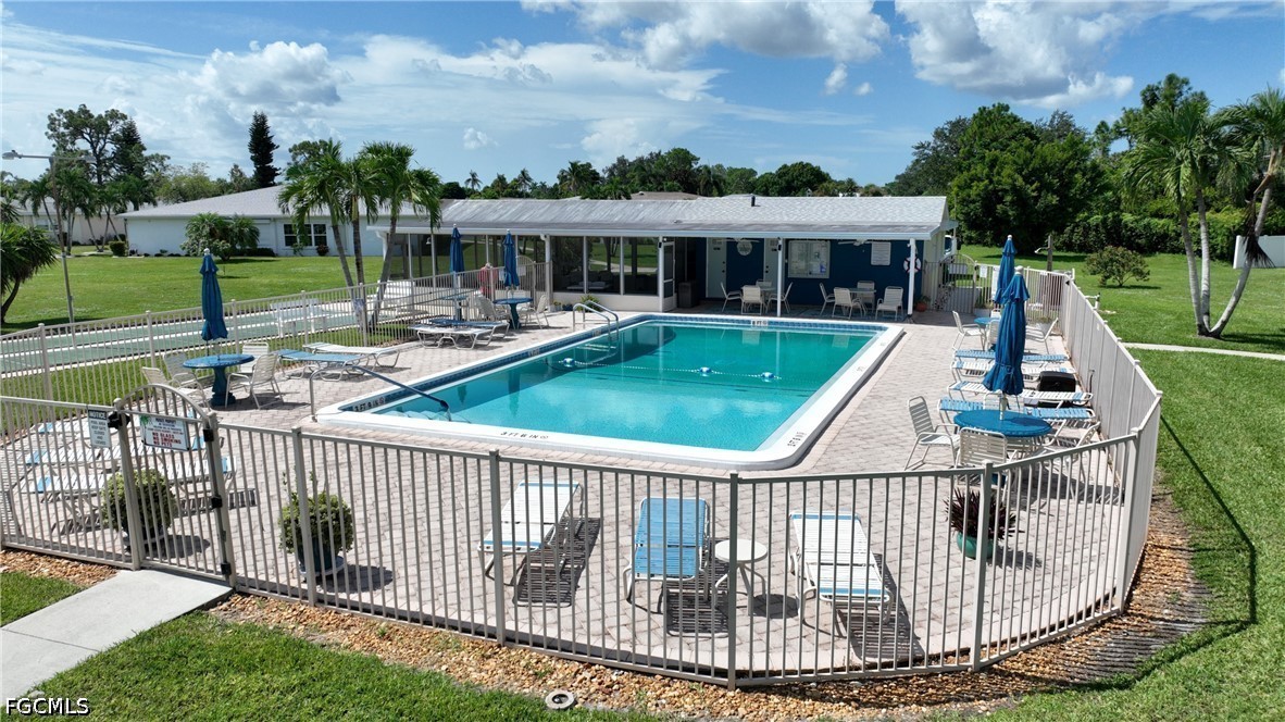 8524 Dominican CT