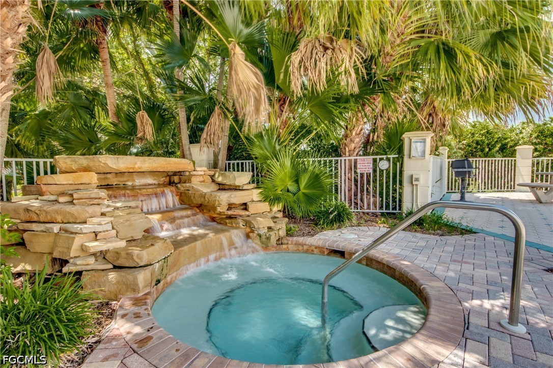 4015 Palm Tree BLVD 202