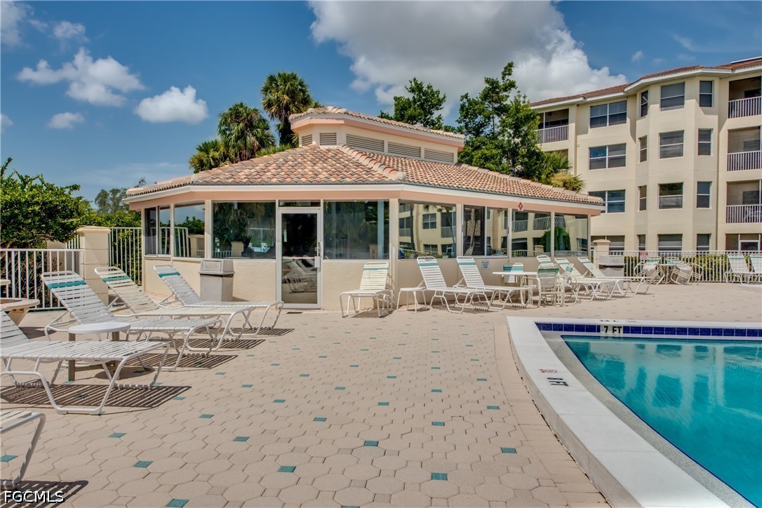 4015 Palm Tree BLVD 202