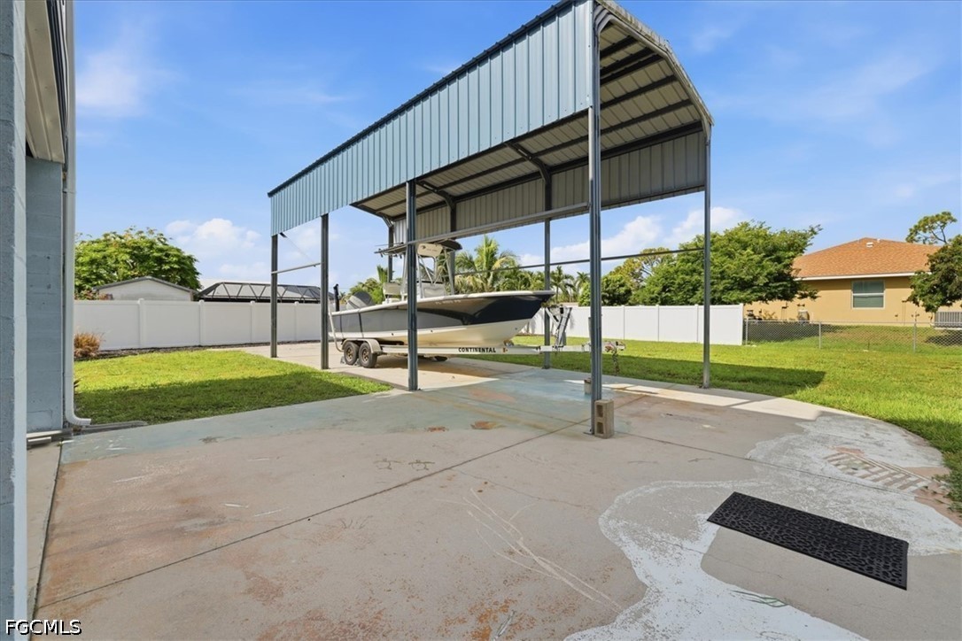 5711 Linden LN